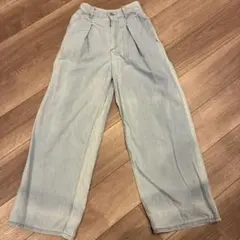 GU ライトワイドデニムパンツ　Sサイズ