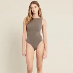 ブラウン ノースリーブ タンクトップ　リブボートネックボディスーツ