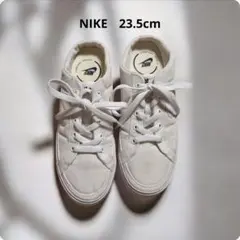 Nike ホワイト ローカットスニーカー