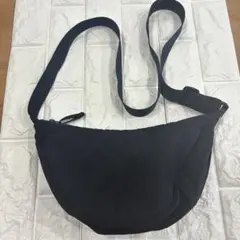 【美品】ラウンドミニショルダーバッグ(UNIQLO)