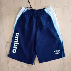 umbro ネイビー ハーフパンツ
