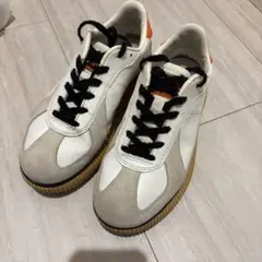 オニツカタイガー　デレシティ　24センチ