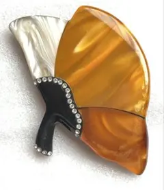 adverbium ヴィンテージ　ブローチ