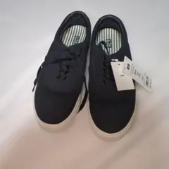 新品 UNIQLO キャンバスシューレーススニーカー ブラック 25cmのサムネイル