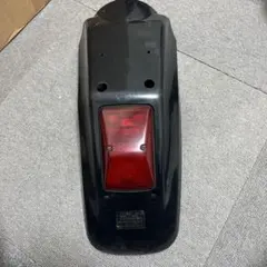 テールカウル 黒色 赤色テールランプのサムネイル