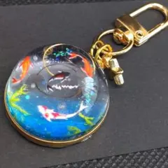 レジンキーホルダー　チャーム　半球体　クラッシュオパール入り　B-1