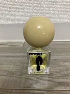 moonmilk Stora Skuggan 香水　ストラスクガン　ムーンミルク Stora Skuggan Moonmilk – Glasswing