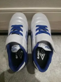 未使用 Umbro フットサルシューズ 17cm
