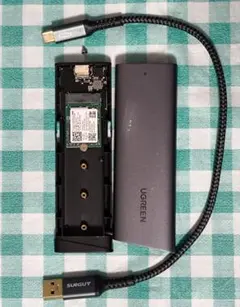 NVMeSSD256GBとUGREEN製エンクロージャー付き。のサムネイル