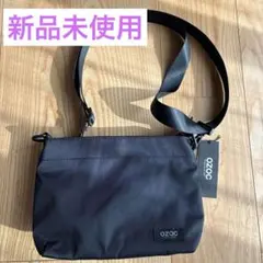新品未使用タグ付！OZOC ブラック サコッシュのサムネイル