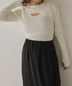 earthy ホワイトリブニット カットアウトデザイン