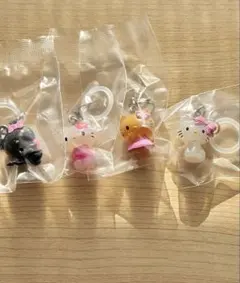 ハローキティ めじるしアクセサリー　4種セット