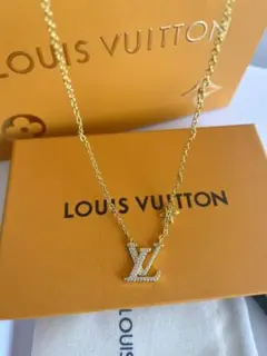 LOUIS VUITTON LVロゴネックレス ゴールドメッキ