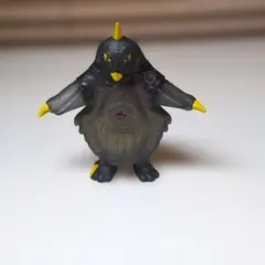 怪獣 ソフビ フィギュア ブラック・イエロー