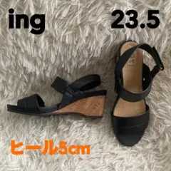 ing ブラック サンダル 23.5cm ヒール5cmのサムネイル