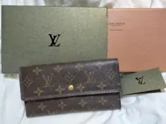 Louis Vuitton モノグラム 長財布 ポルトトレゾール 三つ折り