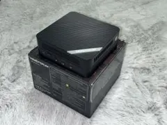 MINIS FORUM UM560 ミニPC