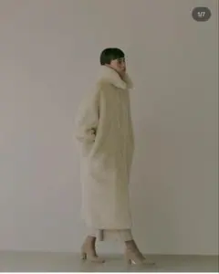 2025年最新】Think fur コートの人気アイテム - メルカリ