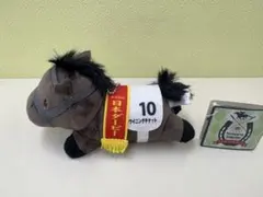 ウイニングチケット　寝そべり　馬