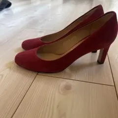 Ferragamo 赤 スエード パンプス 7cmヒール 希少サイズ3.5のサムネイル