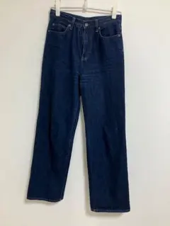 ユニクロ　ストレートジーンズ
