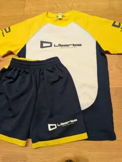 リベルタ ウェア