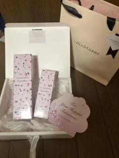 JILLSTUART クリスタルブーム　ハンドクリーム & リップ美容液