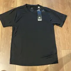 【新品・未使用】adidas ランニングウェア　アンダーシャツ　S