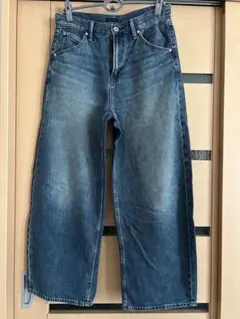 ユニクロ　バギーカーブジーンズ　27 丈短め