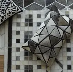 NEED'K IMECA 幾何学模様の毛皮クッション