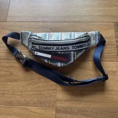 Item thumbnail for item a521d3a1-8939-477d-8e24-47943ea79652