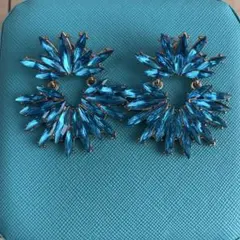 Item thumbnail for item 29640b6c-3acc-445d-8d6e-949d78e576bb