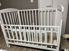 【直接引き取り】ベビーベッド　レギュラーサイズ　ホワイトのサムネイル