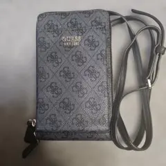 GUESS スマホショルダーバッグ ブラック系のサムネイル