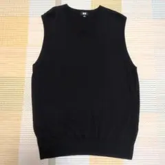 エクストラファインメリノVネックベスト　セーター　ユニクロ