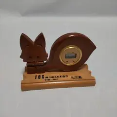 北海道 お土産 木製 時計 置き時計 キツネ 木彫りキタキツネ デジタル時計