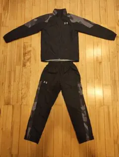 Under Armour ブラック ジャージセット YLG