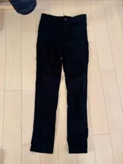 黒スキニーM