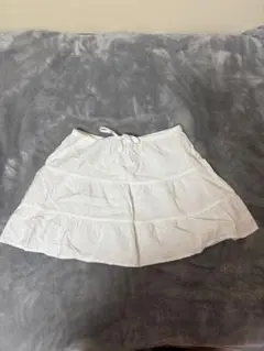 H&M ホワイト フレアスカート