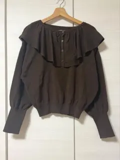 最終値下げ！！ローリーズファーム　ブラウン フリル付きニット