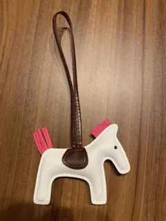 馬型キーホルダー
