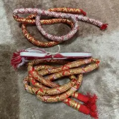 赤と白の帯締め 伝統的なデザイン　レトロ商品