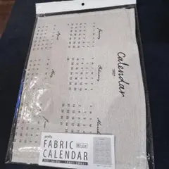 セリア ファブリックカレンダー 2027年 壁掛けカレンダー