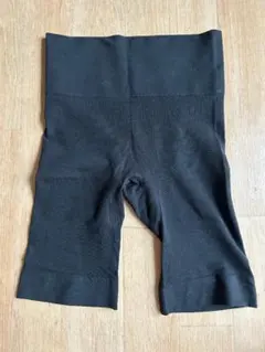 ユニクロ ヒートテック ウエストウォームショートパンツ ブラック