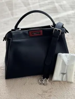 FENDI ピーカブー ショルダーバッグのサムネイル