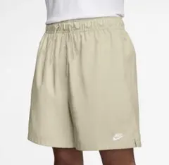 Nike ベージュ ショートパンツ