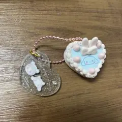 サンリオ メゾピアノシークレットチャーム ブルベリエ　シナモン　キーホルダー