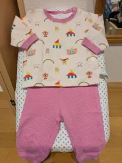 子ども服　パジャマ【80】ディズニー