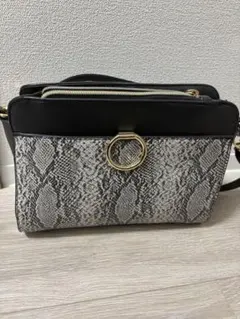 ク*ー様 値下げしました！ヘビ柄ショルダーバッグ パイソン バッグ
