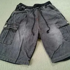 140  コムサイズム　黒ハーフパンツ